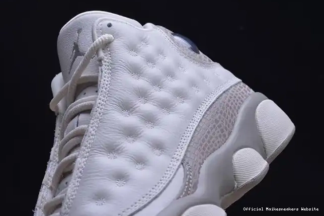 Official Maikesneakers 